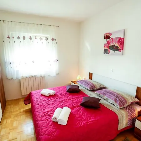Apartment Iva *