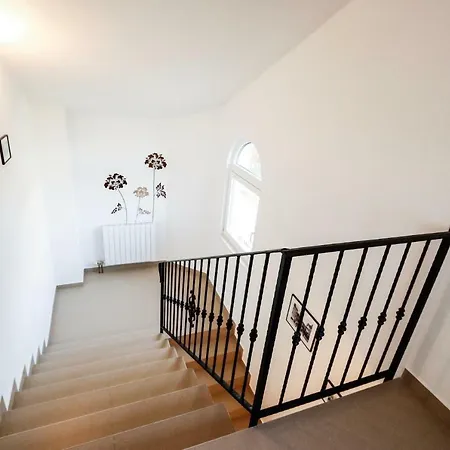 Iva Apartment *