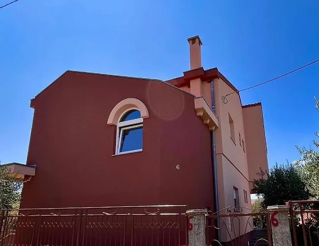 Iva דירה *