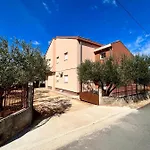 Iva شقة