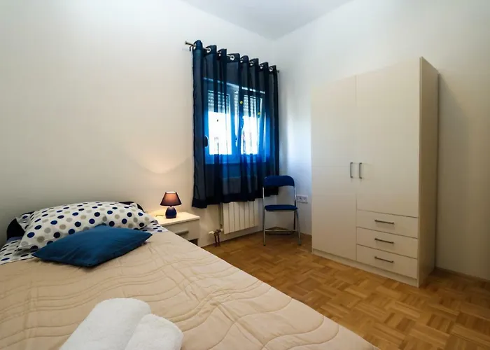 Iva شقة زادار